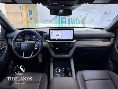2027 Ford Explorer 4-Door 4DR RWD PLTNM