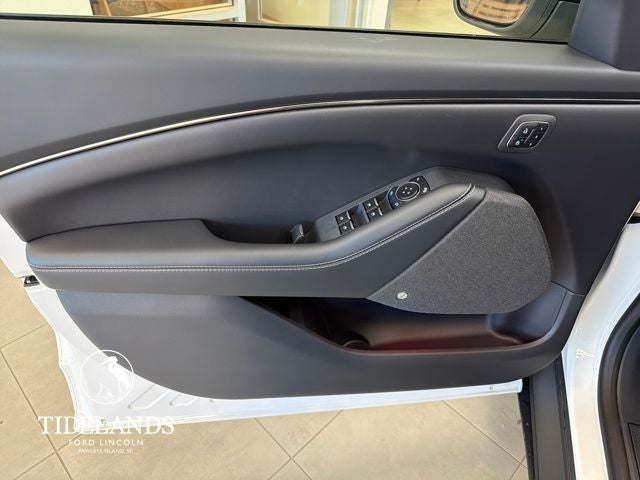 2025 Ford Mustang Mach-E Premium - Photo 13