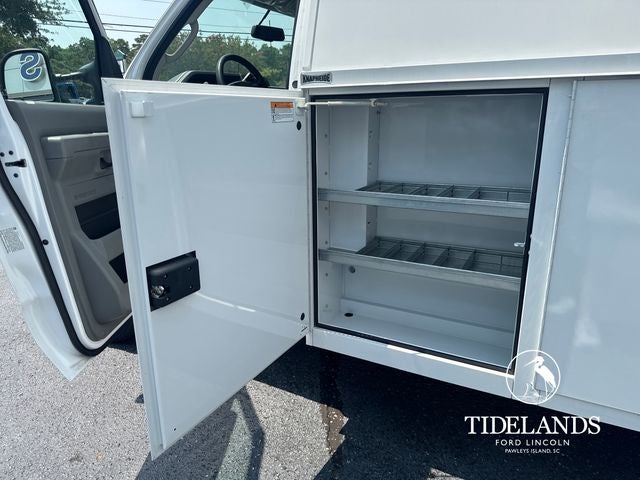 2024 Ford E-350SD Base Cutaway