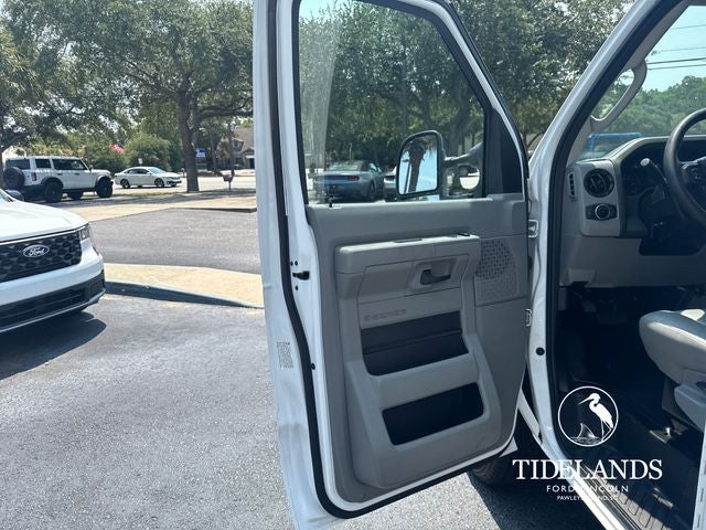 2024 Ford E-350SD Base Cutaway
