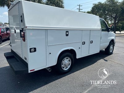 2024 Ford E-350SD Base Cutaway