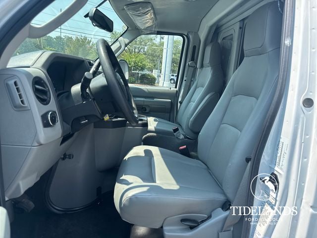 2024 Ford E-350SD Base Cutaway