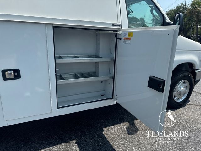 2024 Ford E-350SD Base Cutaway