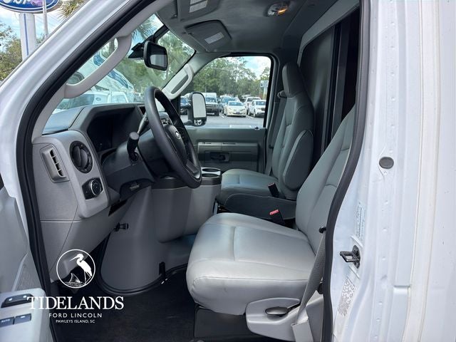 2027 Ford Econoline Cutaway E-450 DRW