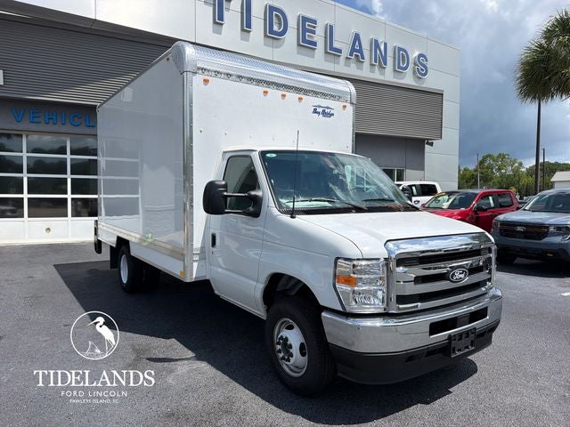 2027 Ford Econoline Cutaway E-450 DRW