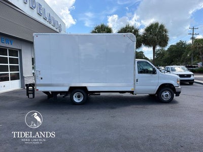 2027 Ford Econoline Cutaway E-450 DRW