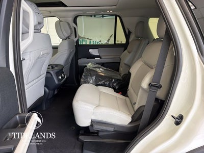 2027 Ford Expedition Active
