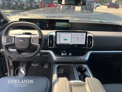 2025 Ford Expedition Platinum®