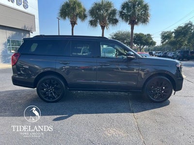 2025 Ford Expedition Platinum®