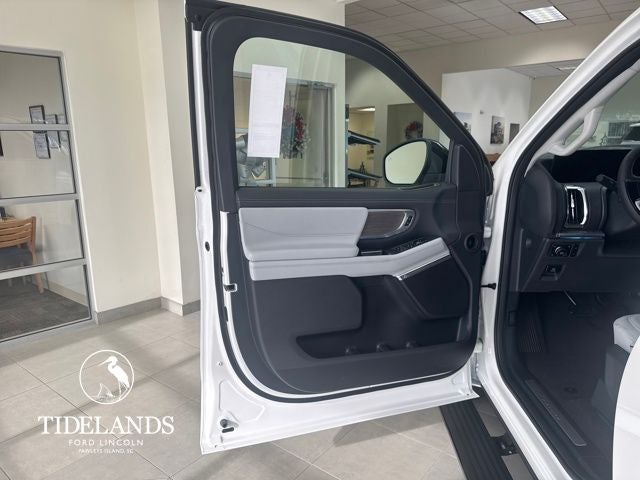 2025 Ford Expedition Platinum®