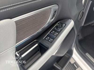 2025 Ford Expedition Platinum®