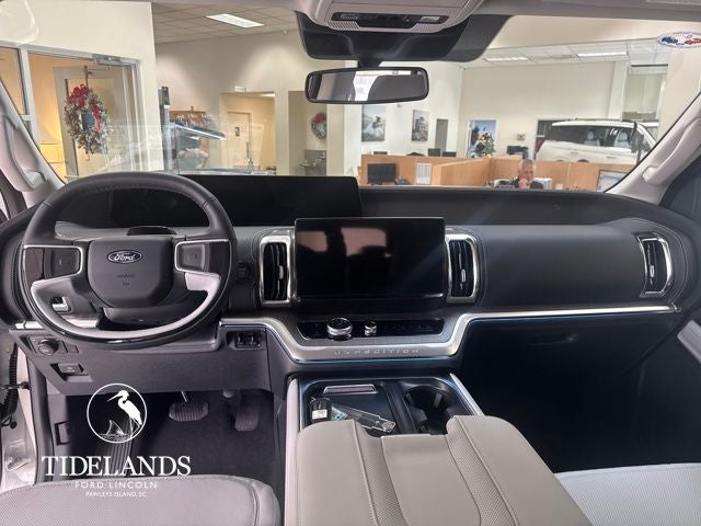 2025 Ford Expedition Platinum®