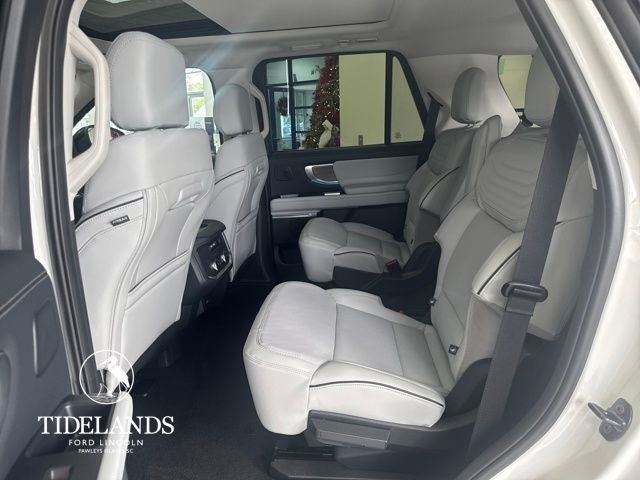 2025 Ford Expedition Platinum®