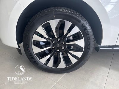 2025 Ford Expedition Platinum®