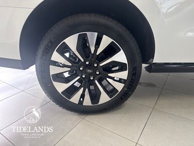 2025 Ford Expedition Platinum®