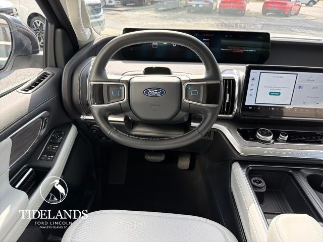 2026 Ford Expedition Platinum®