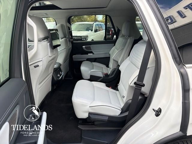 2026 Ford Expedition Platinum®