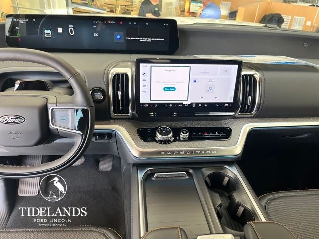 2025 Ford Expedition TREMOR®