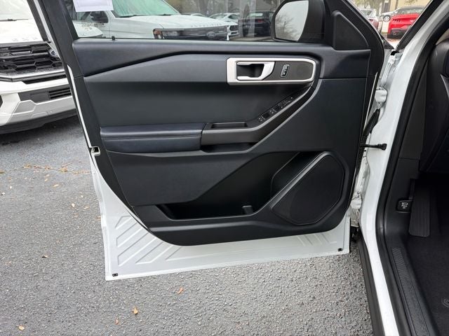 2021 Ford Explorer Base