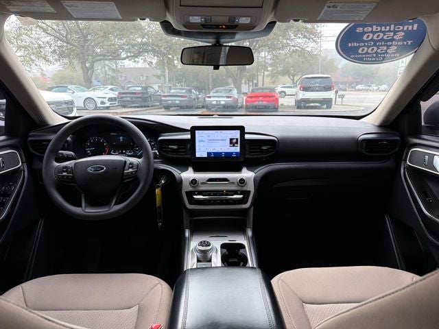 2021 Ford Explorer Base