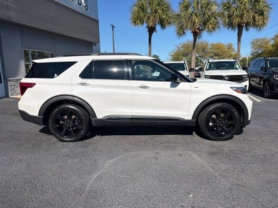 2023 Ford Explorer ST-Line