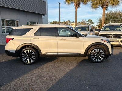 2025 Ford Explorer Platinum