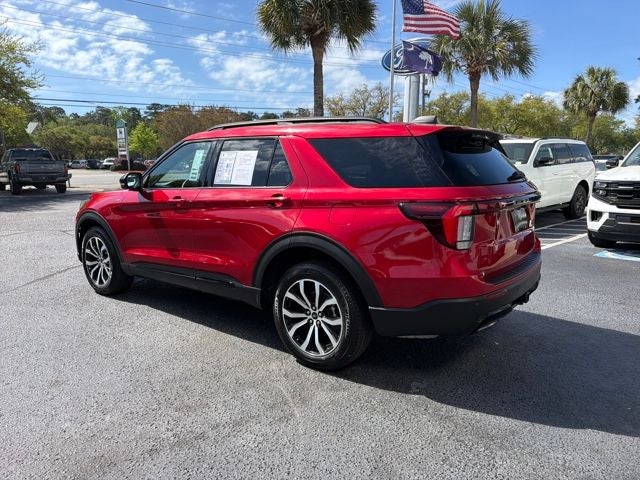 2025 Ford Explorer ST-Line