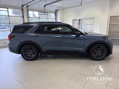 2025 Ford Explorer ST