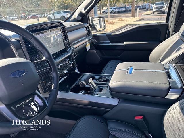 2025 Ford F-150 Platinum®