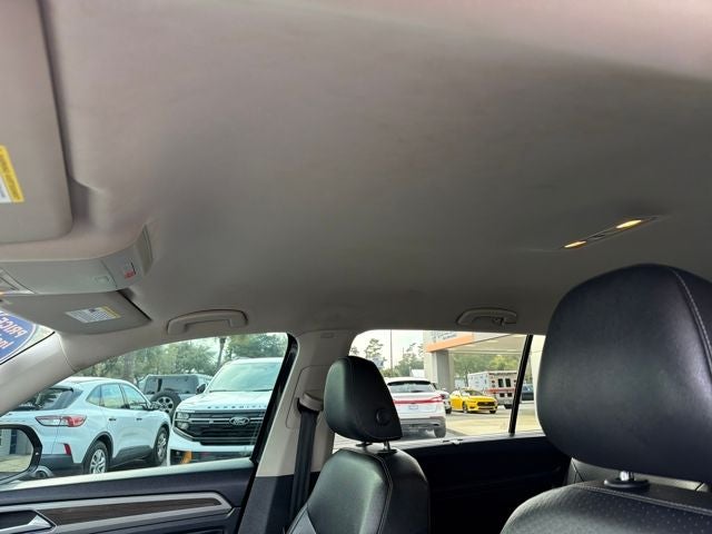 2019 Volkswagen Atlas 2.0T SE w/Technology w/Technology