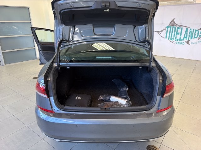 2022 Volkswagen Passat 2.0T Limited Edition