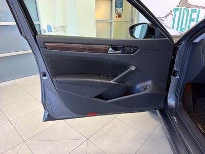 2022 Volkswagen Passat 2.0T Limited Edition