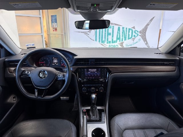 2022 Volkswagen Passat 2.0T Limited Edition