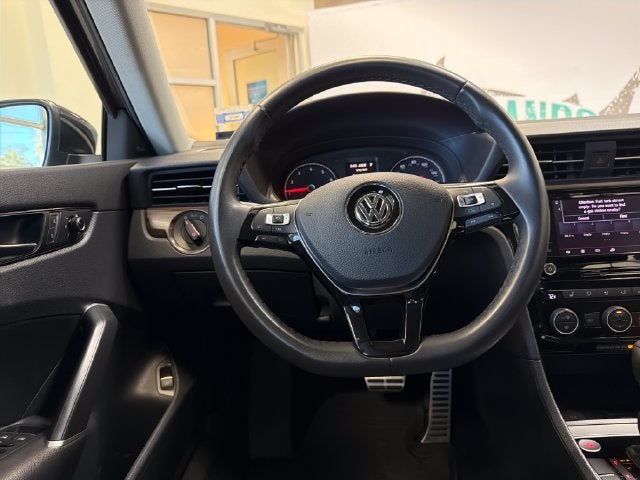 2022 Volkswagen Passat 2.0T Limited Edition