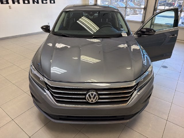 2022 Volkswagen Passat 2.0T Limited Edition