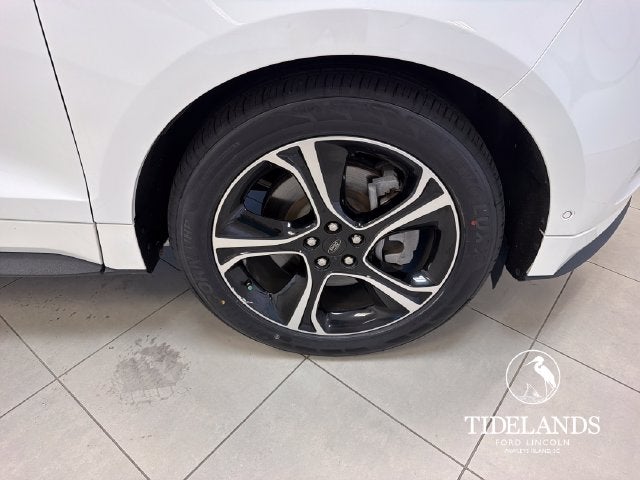 2022 Ford Edge ST