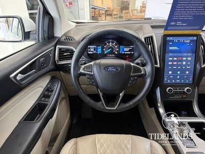 2023 Ford Edge Titanium
