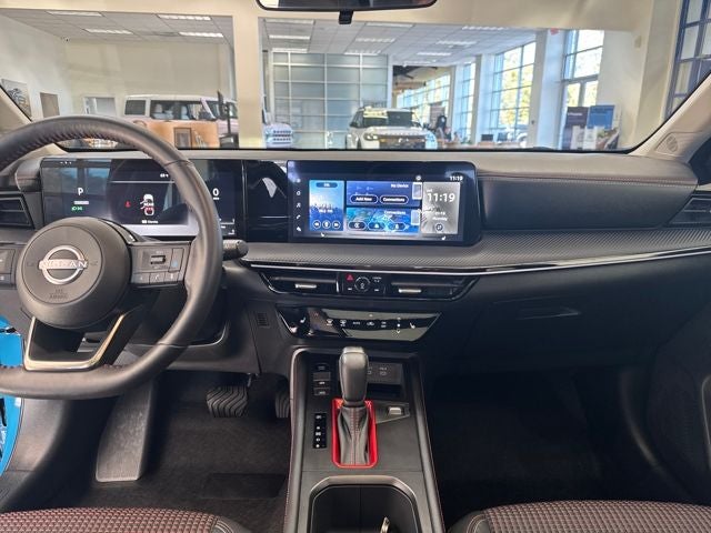 2025 Nissan Kicks SR