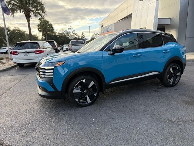 2025 Nissan Kicks SR