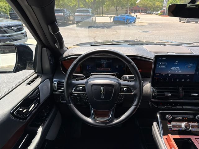 2023 Lincoln Navigator Reserve
