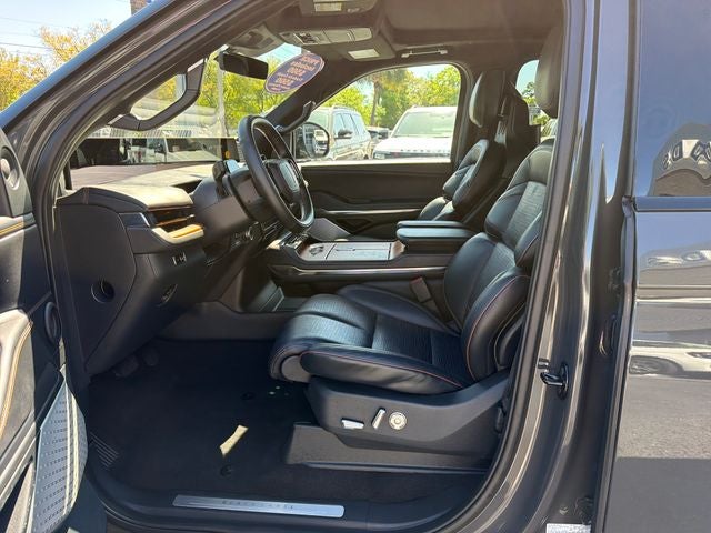 2025 Lincoln Navigator Black Label