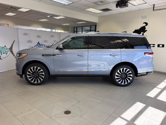2022 Lincoln Navigator Black Label