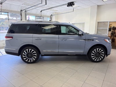 2022 Lincoln Navigator Black Label