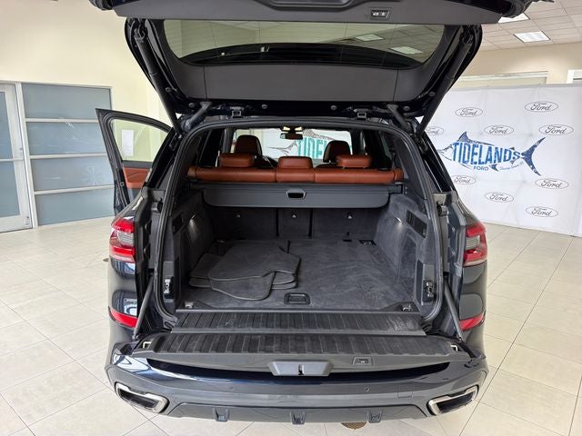 2022 BMW X5 M50i