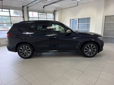 2022 BMW X5 M50i