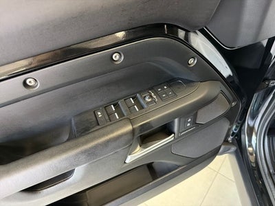 2025 Land Rover Defender 110 S