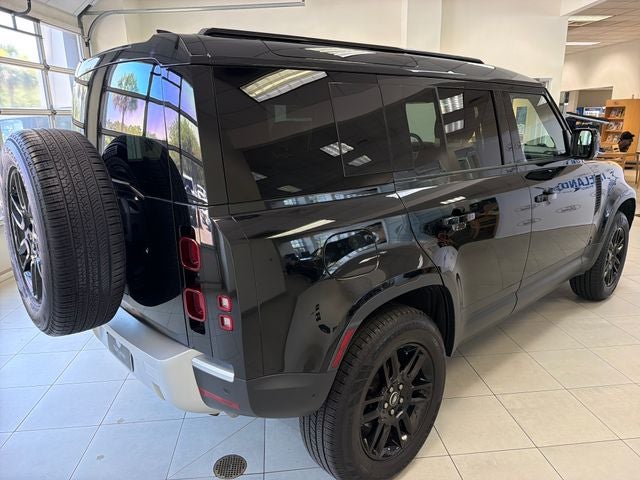 2025 Land Rover Defender 110 S