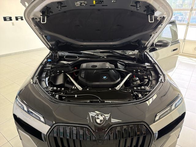 2024 BMW 7 Series 740i