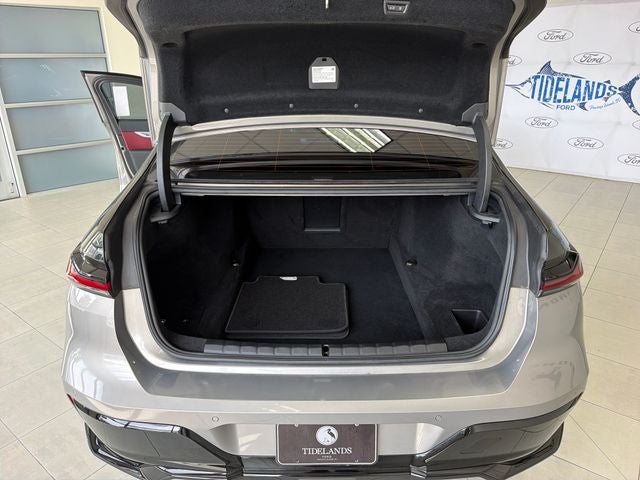 2024 BMW 7 Series 740i